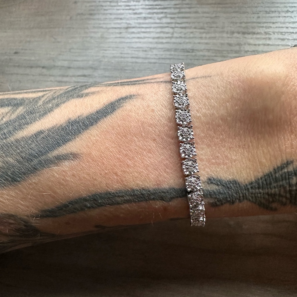 Elegant Effy 925 Sterling Silver Diamond Tennis Bracelet
